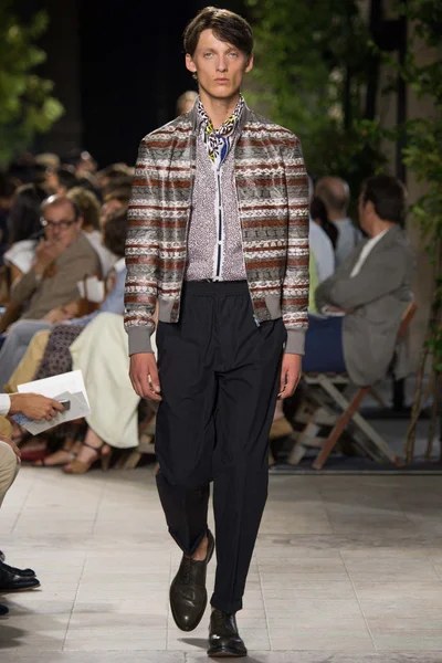 Look 35